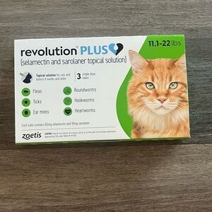 Flea and tick topical for Large cats 11-22 lbs 
3 month supply
Exp 02/2028